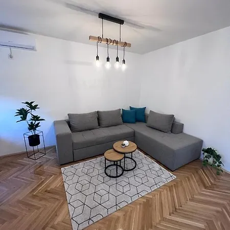 Sari Center Appartement