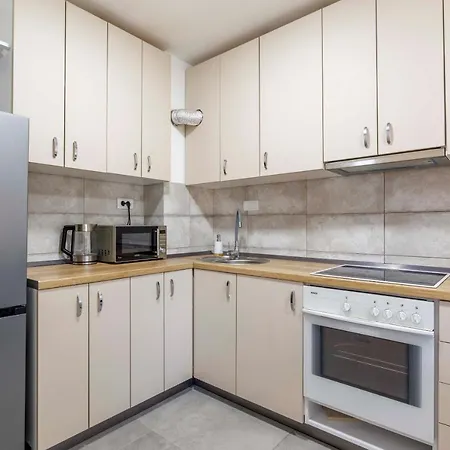 Sari Center Апартаменты Нови-Сад